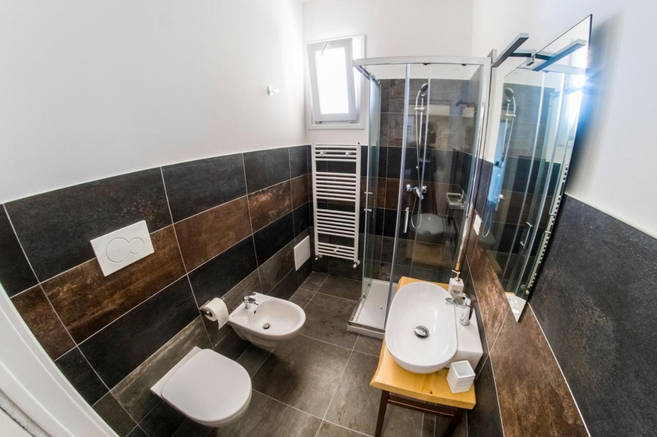 4 Balconi Rooms-Elements B&B Lecce Bagian luar foto