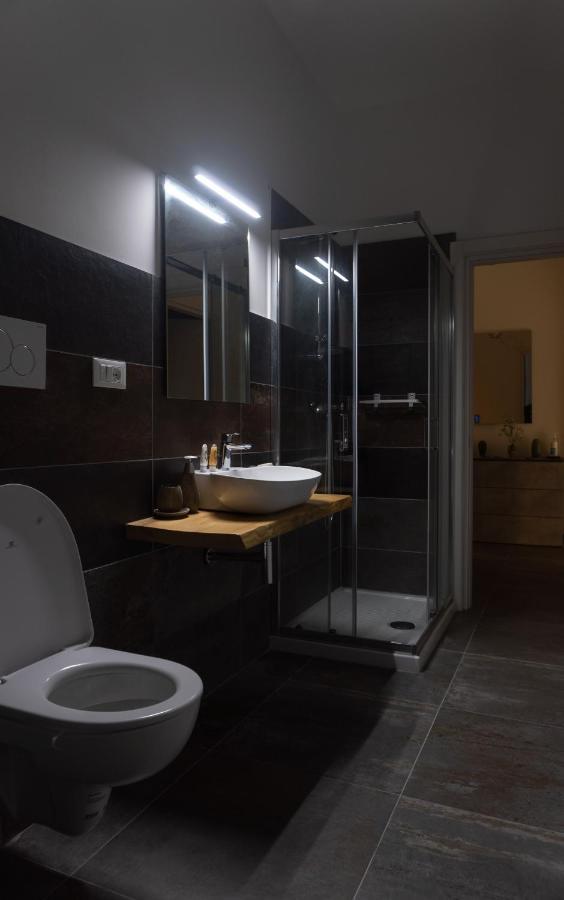 4 Balconi Rooms-Elements B&B Lecce Bagian luar foto